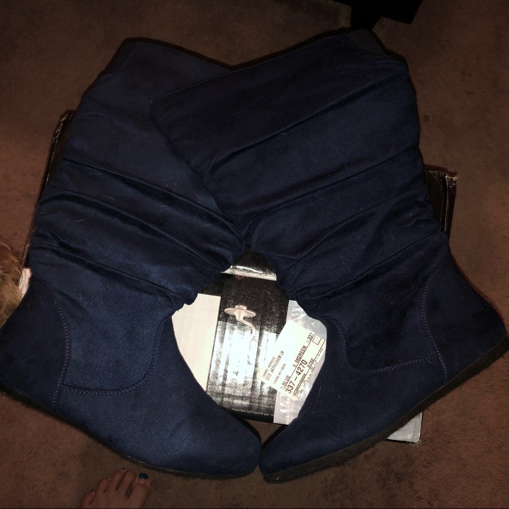 Dark blue suede  boots. Very comfy. Wide calf size